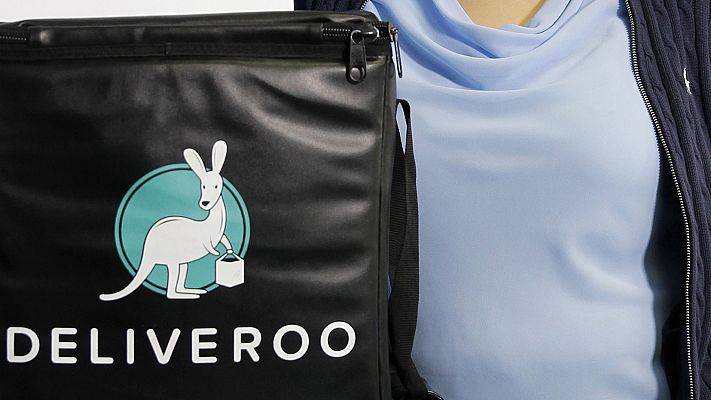 Telediario 1 - Aplazado hasta 31 de mayo el juicio contra Deliveroo por los "falsos autónomos"
