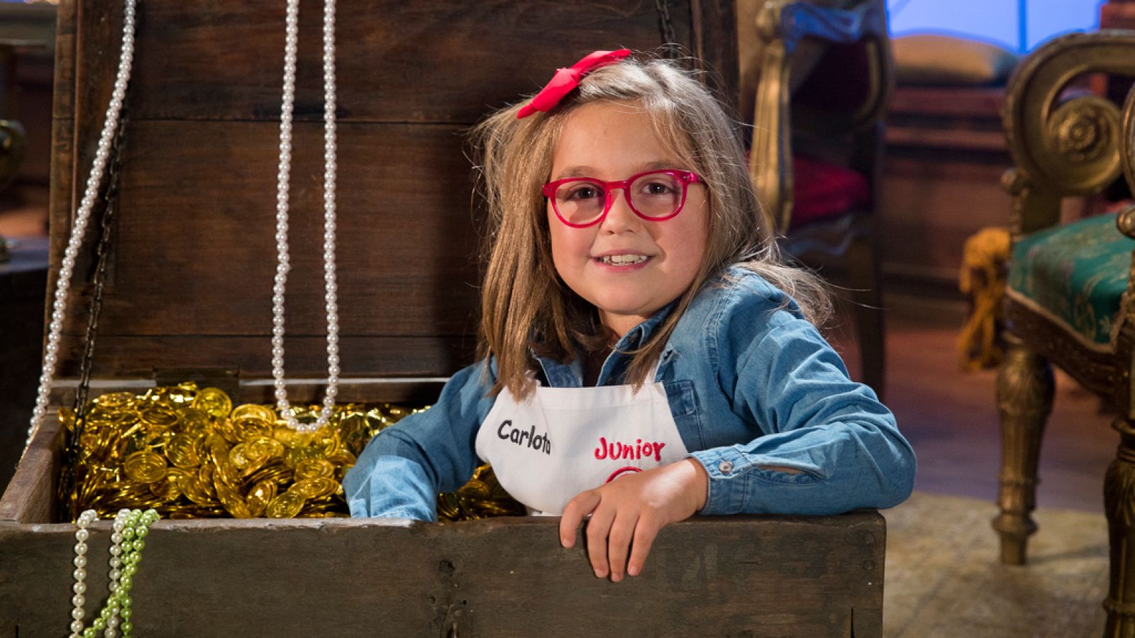 Carlota, le encantan los 'cake pops' | Ver