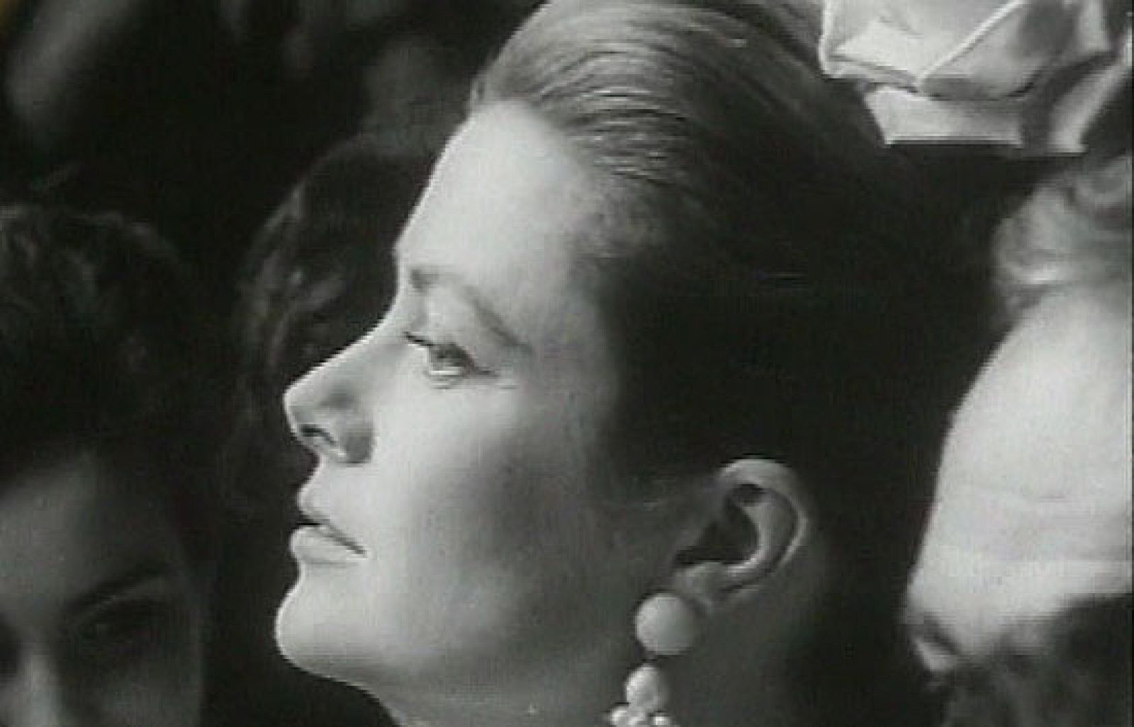 La duquesa de Alba, Grace Kelly y Jackie Kennedy en la Feria de Abril - Personajes en el Archivo de RTVE | Ver