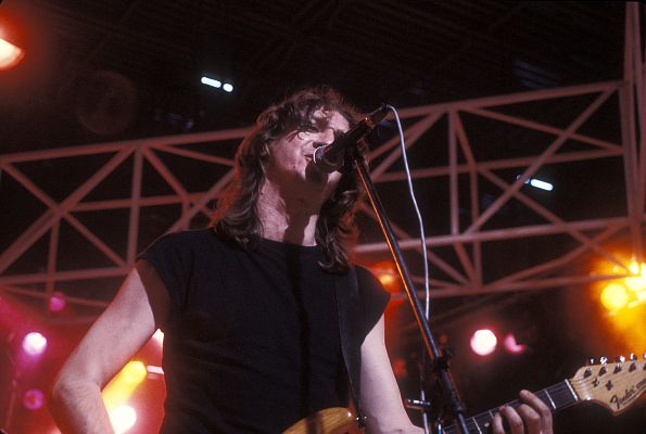 Informativo 24h - Rosendo se retira: adiós a uno de los grandes del rock