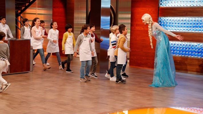 MasterChef Junior - Eva se convierte en Elsa de Frozen para Navidad