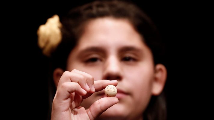 Lotería de Navidad - El segundo quinto premio cae en el  07.568