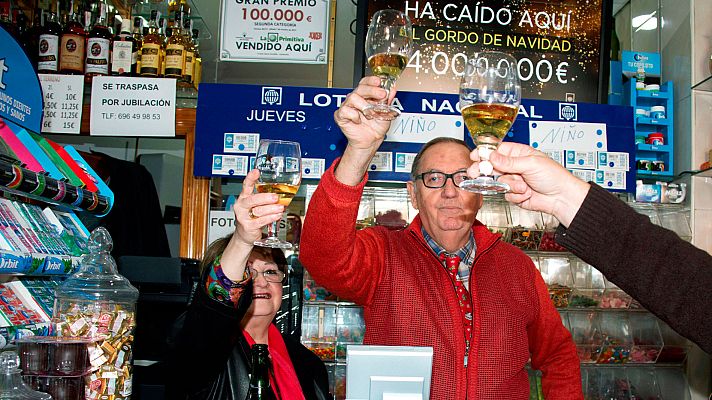 Telediario 1 - ¿Qué deben tener en cuenta los afortunados que les han tocado la Lotería de Navidad?