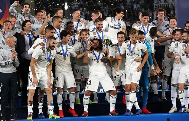 Telediario 1 - El Real Madrid se proclama campeón del mundo por tercer año seguido