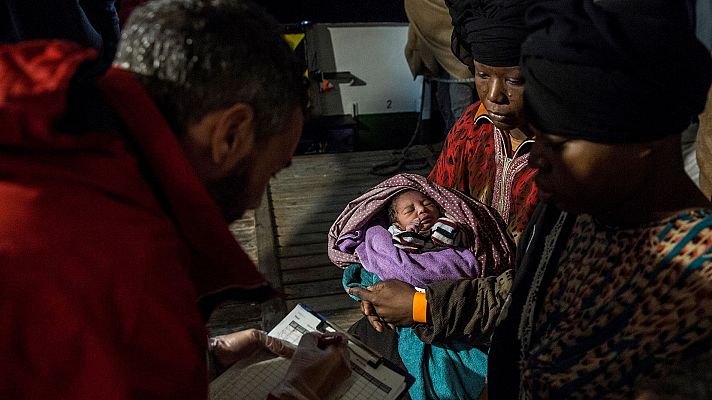 Telediario 1 - El mar dificulta el viaje del Open Arms a Algeciras