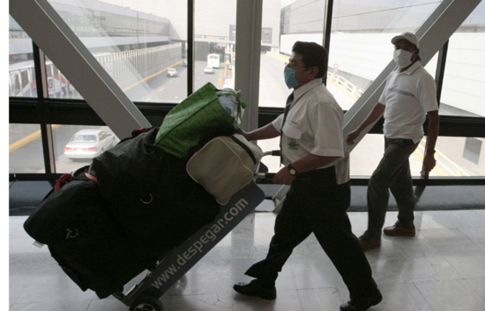 La OMS ha elevado la alerta de 3 a 4, en una escala de 6 el riesgo de pandemia - Ciencia y tecnología en Rtve.es | Ver