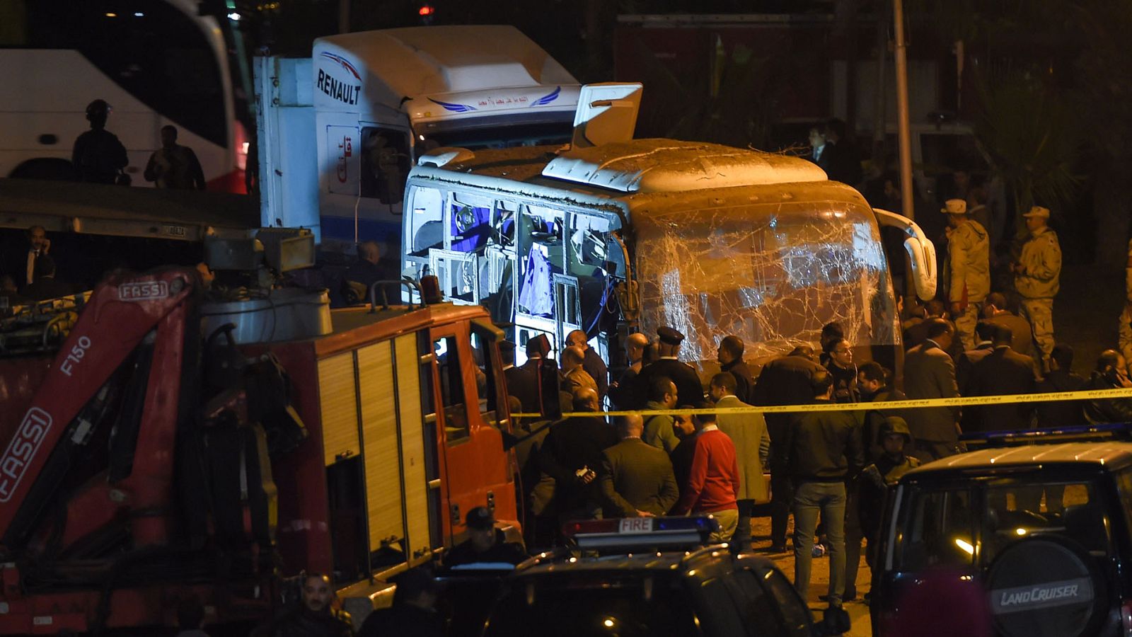 Dos muertos y 14 heridos en un atentado cerca de las pirámides de Giza