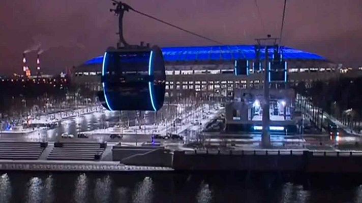 Telediario 1 - El teleférico sobre el estadio Luzhniki entra en funcionamiento seis meses después del Mundial