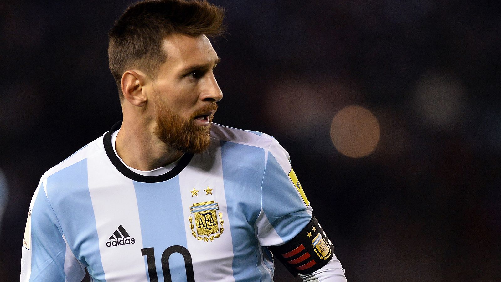 Leo Messi no disputa un partido con la selección argentina desde la eliminación en octavos del Mundial de Rusia. Ahora, Lionel Scaloni trata de convecer al jugador del Barça para que vuelva a vestirse la albiceleste.