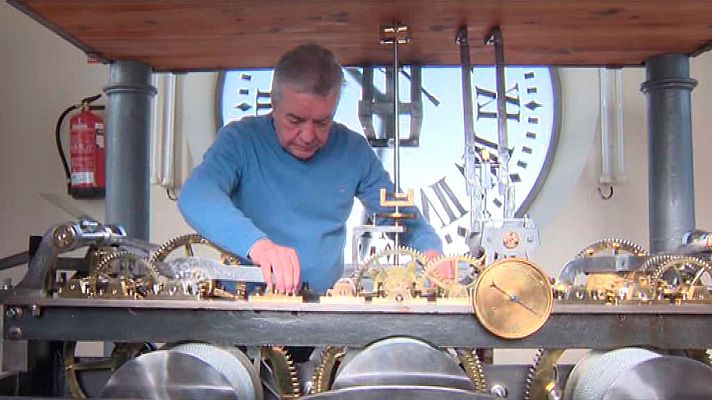  - Todo listo para las campanadas en el reloj de la Puerta del Sol