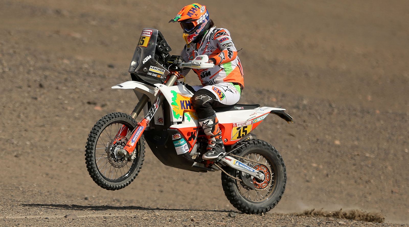 La piloto española Laia Sanz afrontará el Dakar 2019 sin apenas entrenamiento, después de haber sufrido una infección que la ha mantenido apartada de la moto los últimos meses.