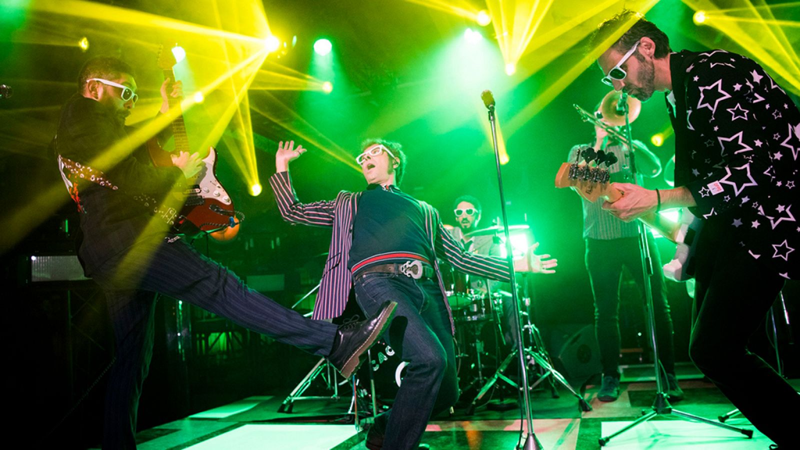 Cachitos de hierro y cromo - El cabaret de hierro y cromo - ver ahora