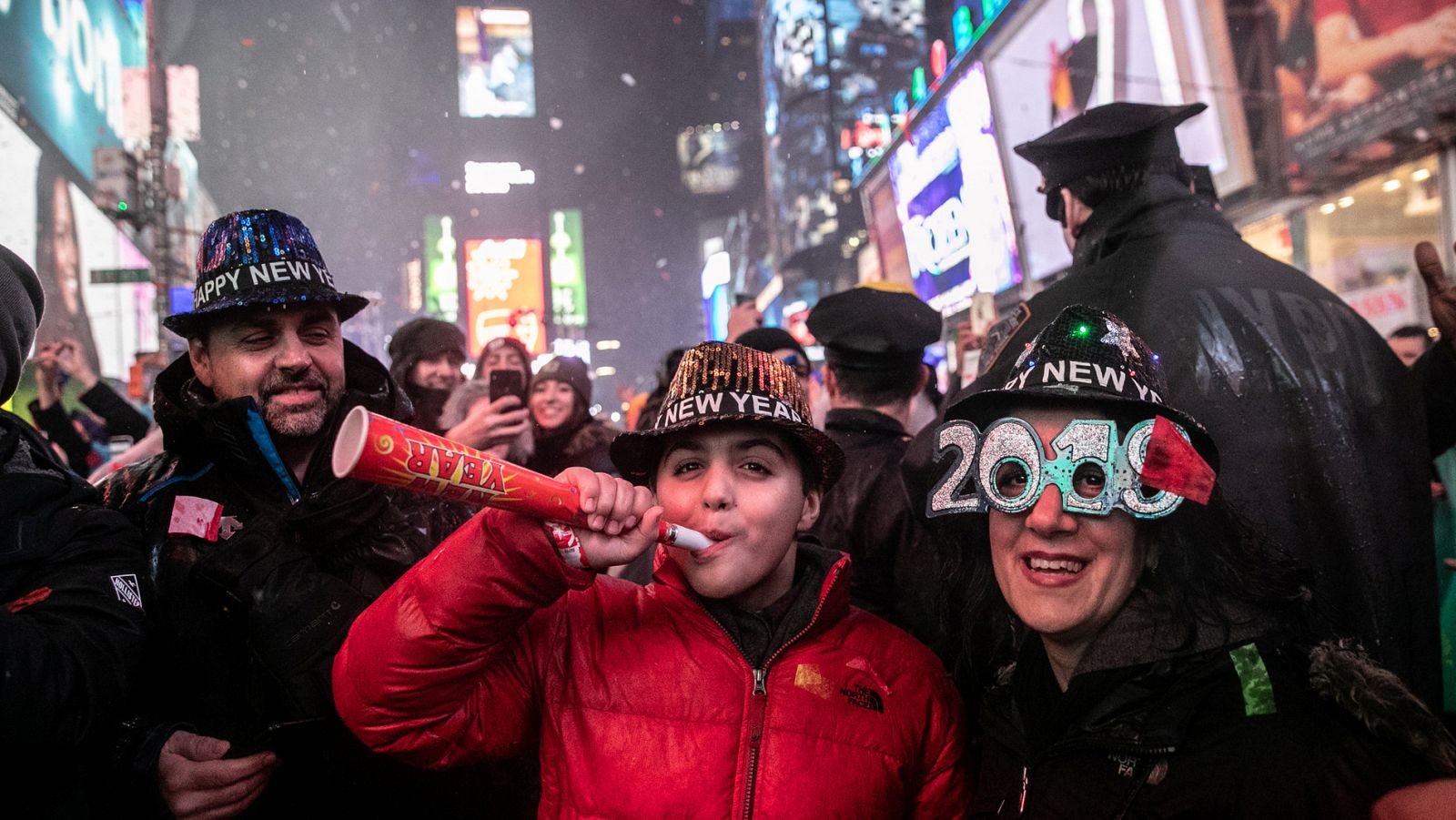 El mundo recibe al 2019
