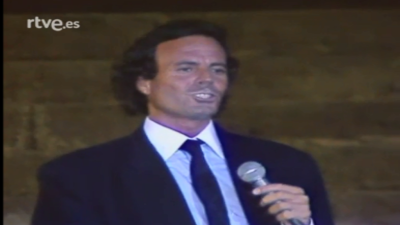 Julio y Pl�cido. Especial D�a de la Hispanidad - Julio Iglesias canta 'Hey' (1984)