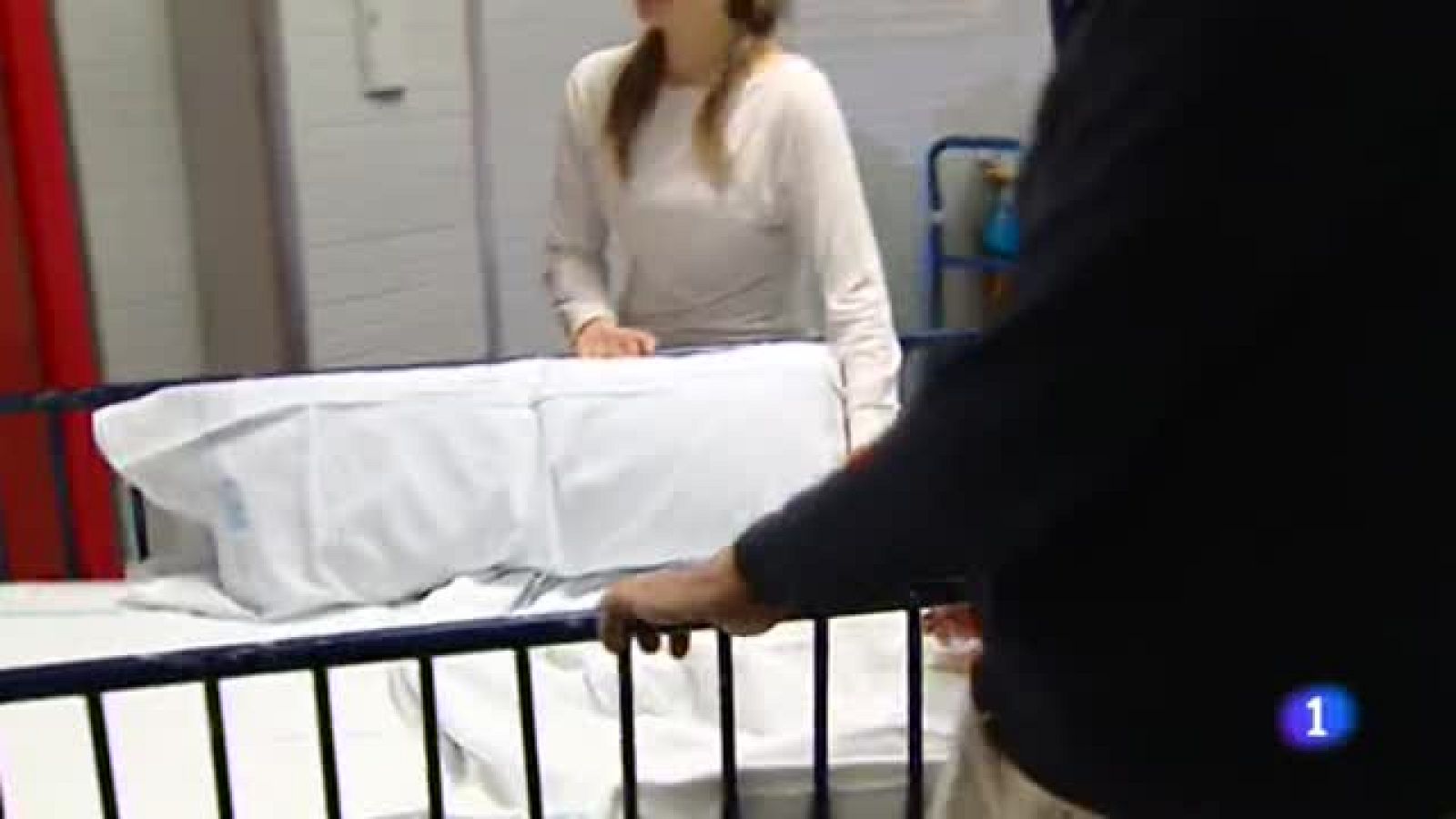 Una niña de dos años con la enfermedad de los huesos de cristal podrá caminar