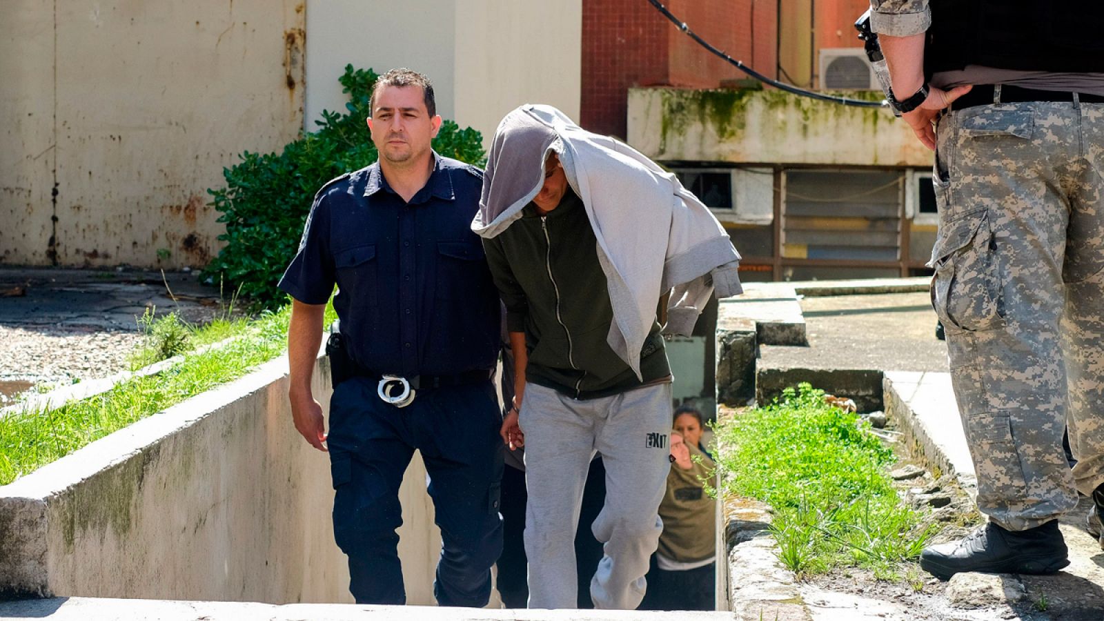 Cinco jóvenes detenidos por la violación de una menor de 14 años en Argentina