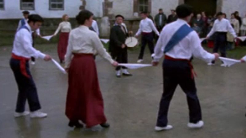 Ra�ces - La mujer y la danza (II)