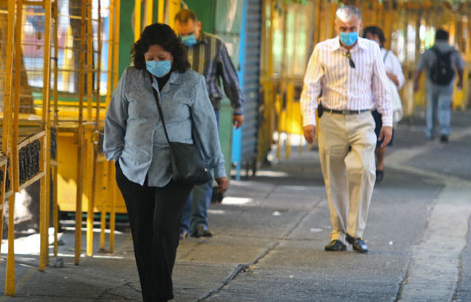 En México las mascarillas forman parte del día a día de la población | Ver