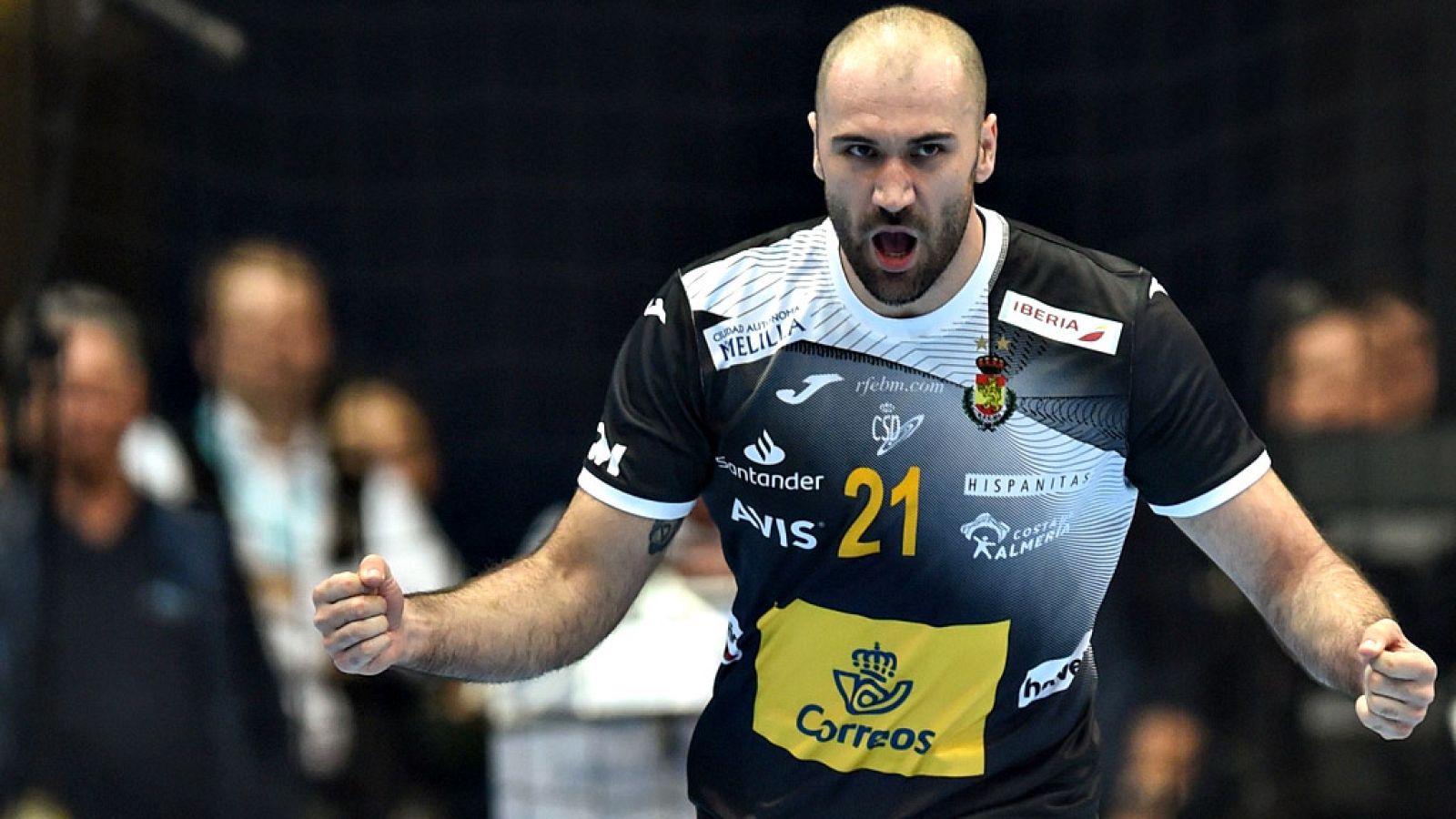 La selección española de balonmano demostró su condición de serio aspirante a coronarse campeón mundial, tras imponerse este domingo por 32-25 a Islandia, en un encuentro en el que el conjunto español demostró haber llegado al torneo en plena madurez