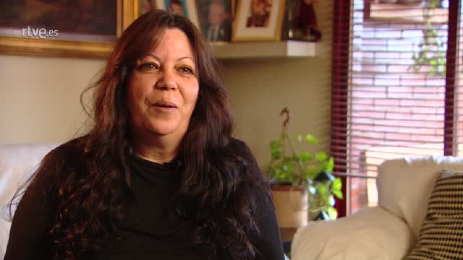 Loli Mena, parada - Crónicas | Ver