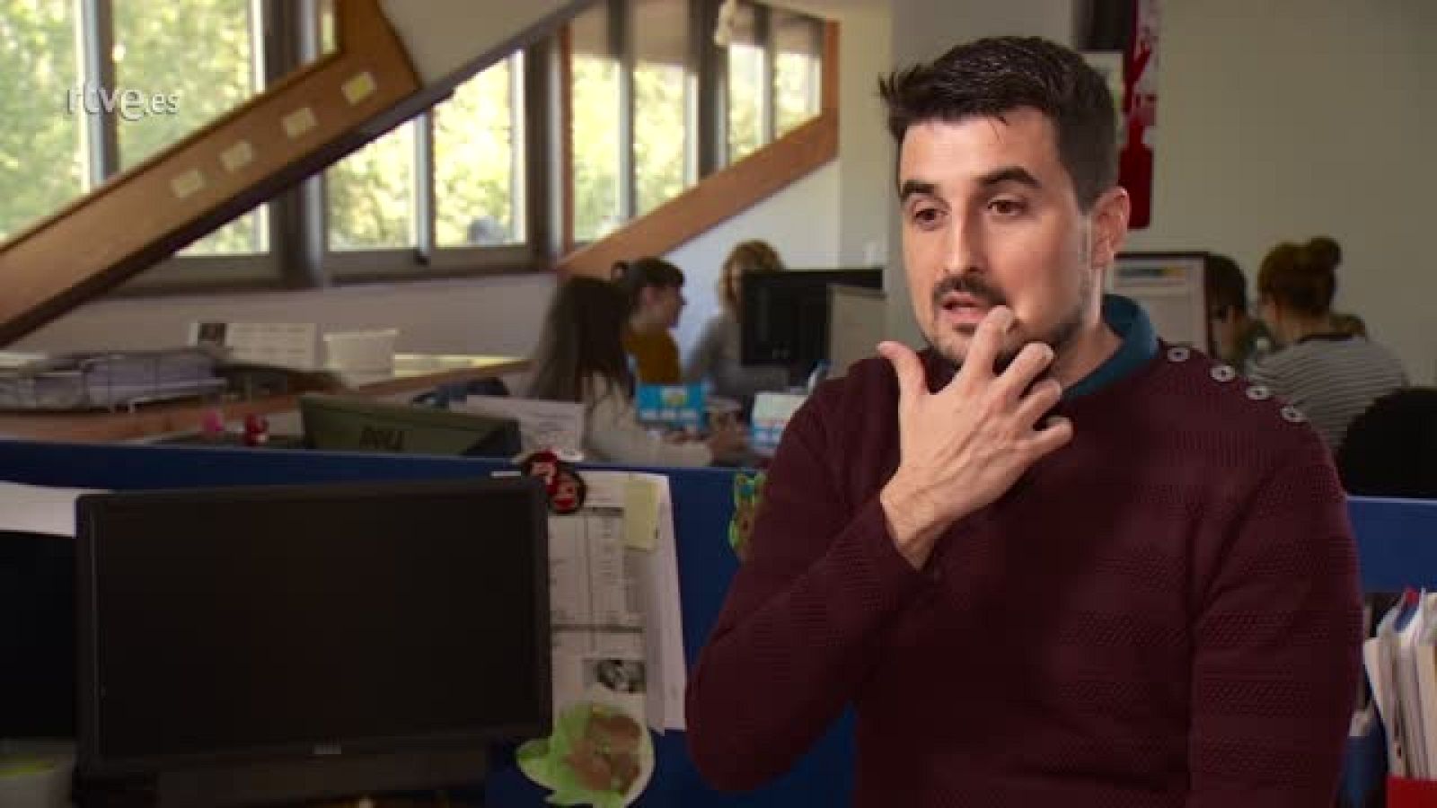 Alejandro Martínez, orientador laboral - Crónicas | Ver