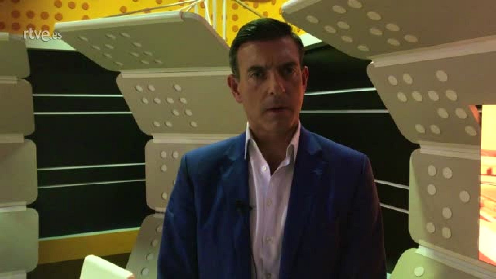 El exportero internacional analiza la victoria de los Hispanos frente a Macedonia.