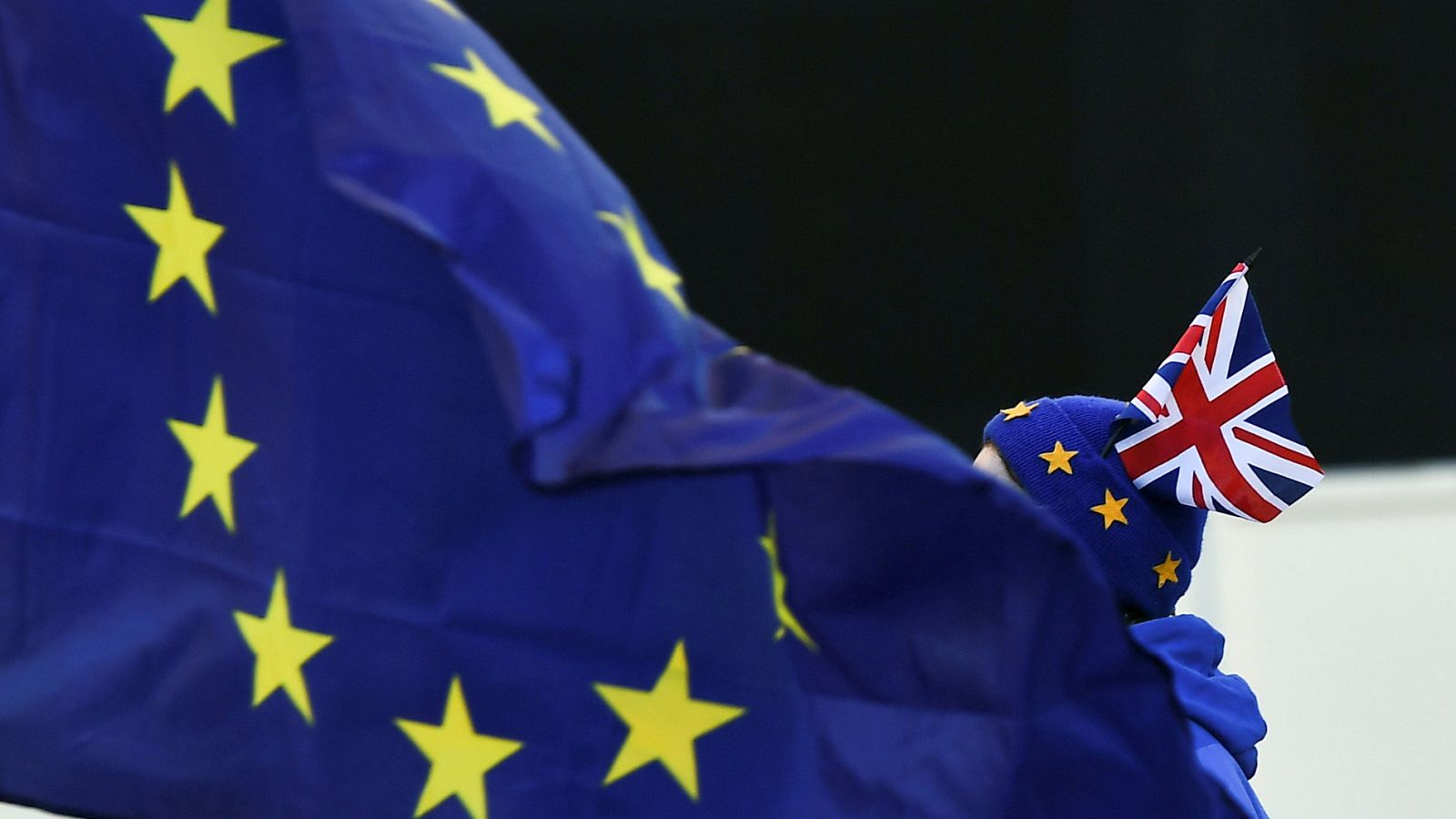 ¿Cuáles son los escenarios que se abren tras el rechazo del Parlamento al acuerdo del 'Brexit' de May?