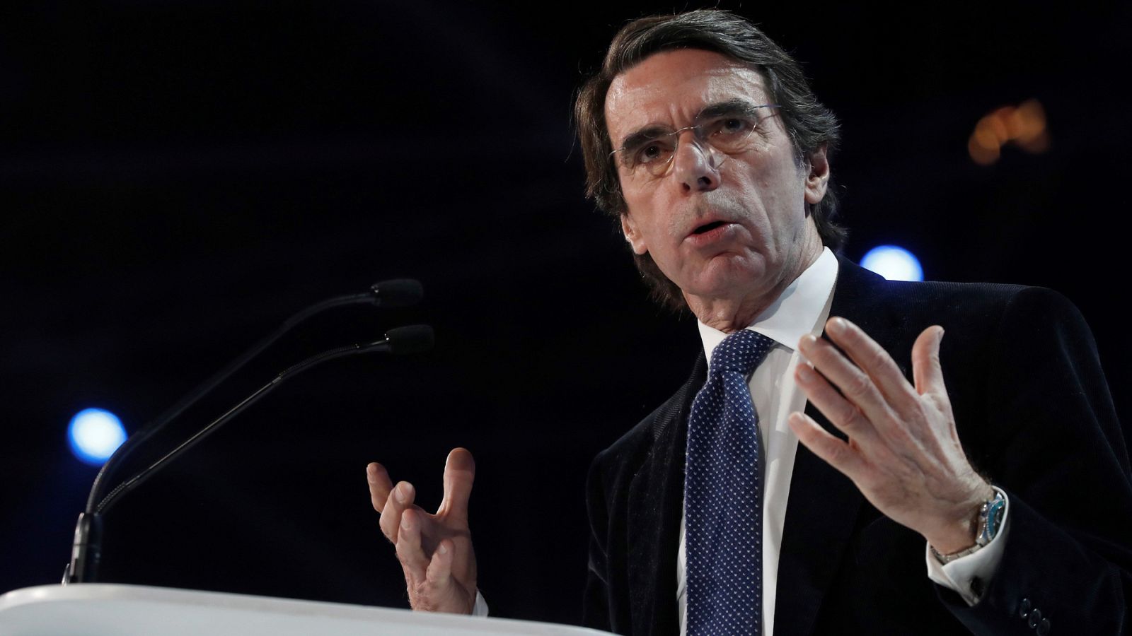 Aznar: "Tenemos un líder como un castillo"