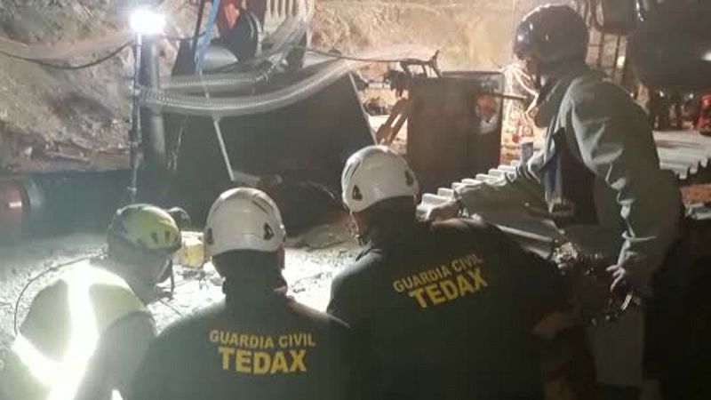 Realizan una cuarta microvoladura en la galería horizontal  para rescatar a Julen | Ver