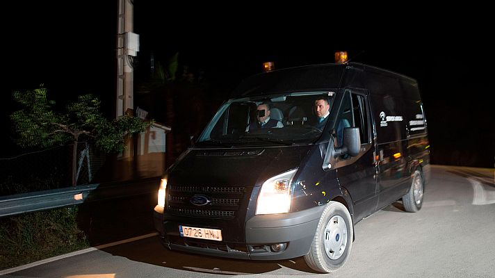 Informativo 24h - Abandona Totalán el furgón funerario con los restos mortales de Julen