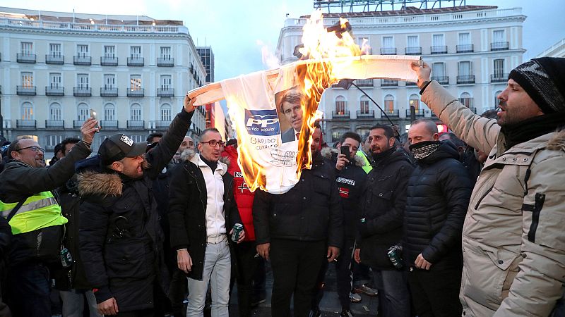 Los taxistas madrileños continúan con las protestas y piden a la Comunidad negociar | Ver