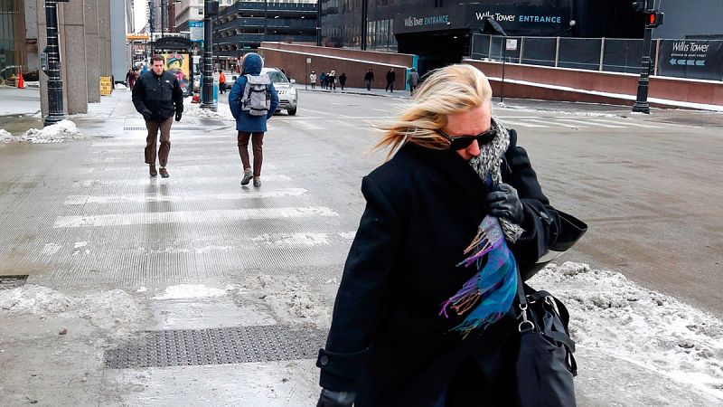 "Casi congelados" en el centro de EE.UU. por el frío polar | Ver