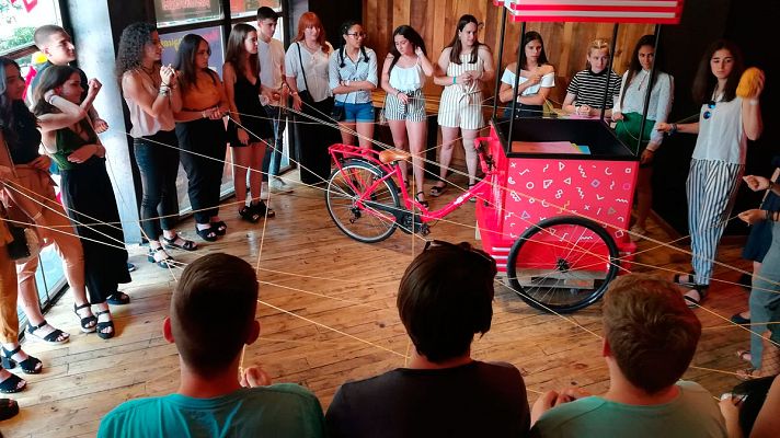 Telediario 1 - Ocho youtubers combaten el odio en internet en la segunda edición de 'Somos más'