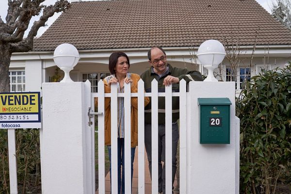 Telediario 1 - 'Bajo el mismo techo': un loco divorcio marcado por la crisis del ladrillo