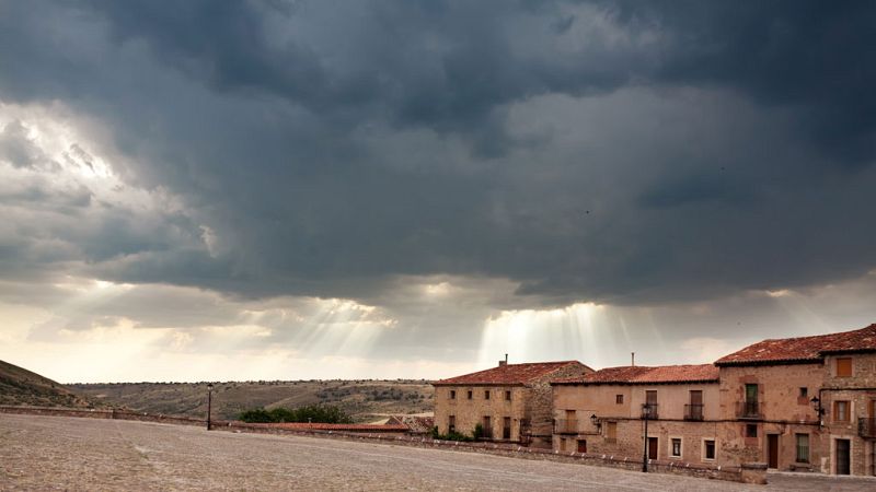 Lluvias generalizadas y temperaturas que suben en todo el país - Ver ahora
