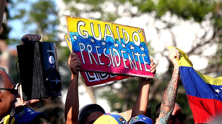 Telediario 1 - Juan Guaidó mantiene el pulso a Nicolás Maduro y reclama el apoyo del ejército venezolano