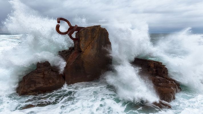 El tiempo - Precipitaciones y viento fuertes en el noroeste peninsular, nevadas en Pirineos