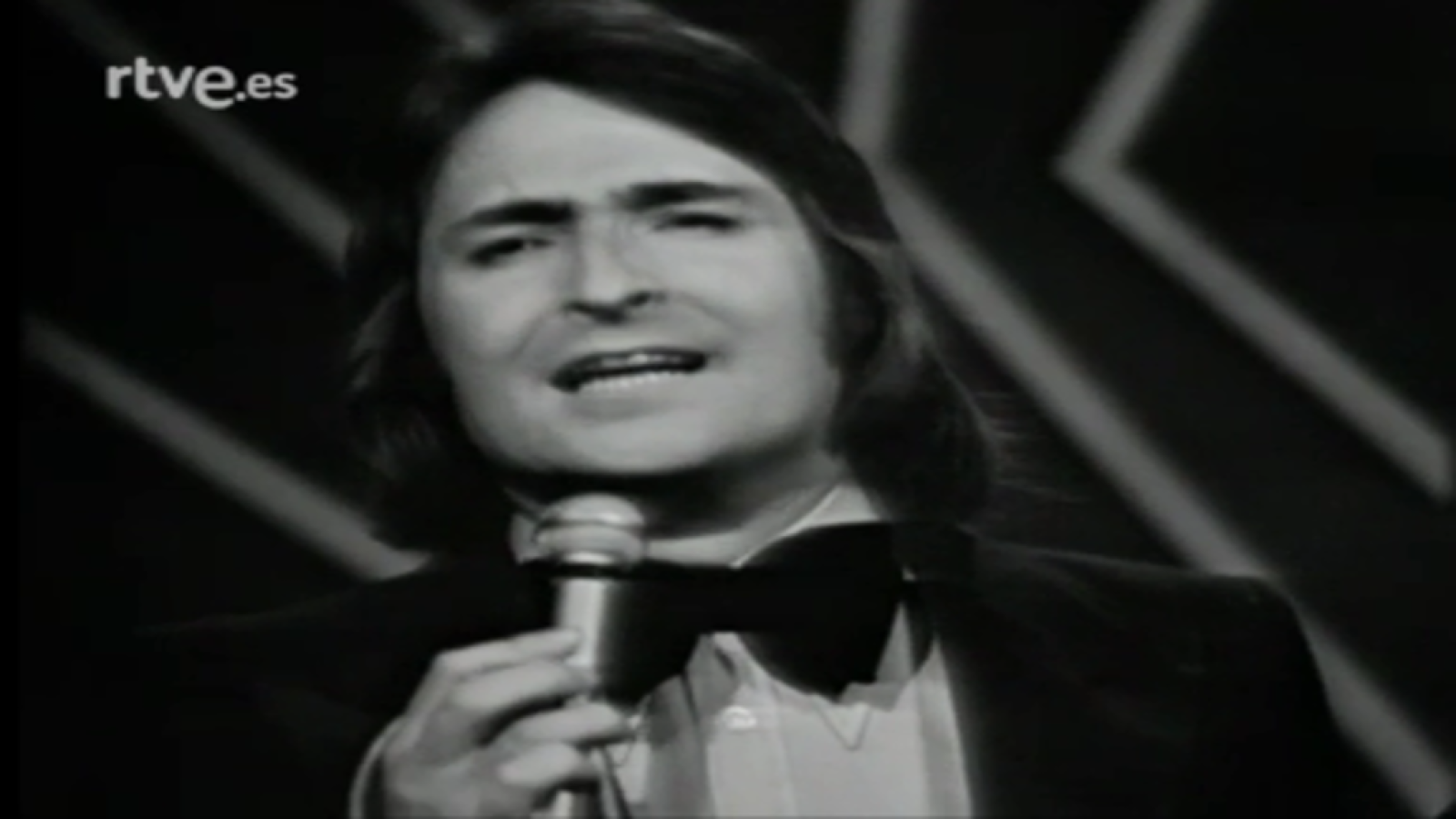 Luces en la noche - Nino Bravo - Un beso y una flor | Ver