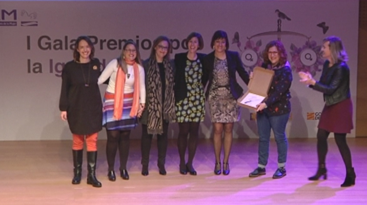 Lab24 - 11F, mujeres con mucha ciencia