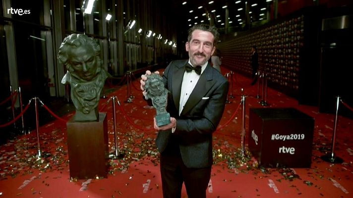 Premios Goya - Luis Zahera, mejor actor de reparto, en la cámara glamur