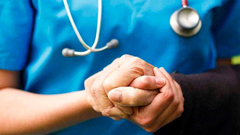 El 94% de las comunidades autónomas no ofrecen tratamiento psicológico especializado a pacientes de cáncer o dan un servicio insuficiente. Solo Cataluña tiene incluida, con recursos propios, esta atención integral....Son datos del informe que la Asoc