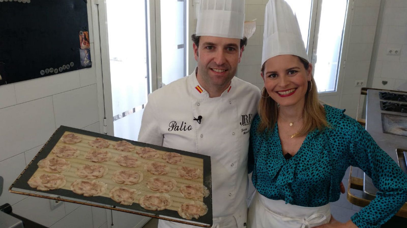 Galletas crujientes ¿de manitas de cerdo?