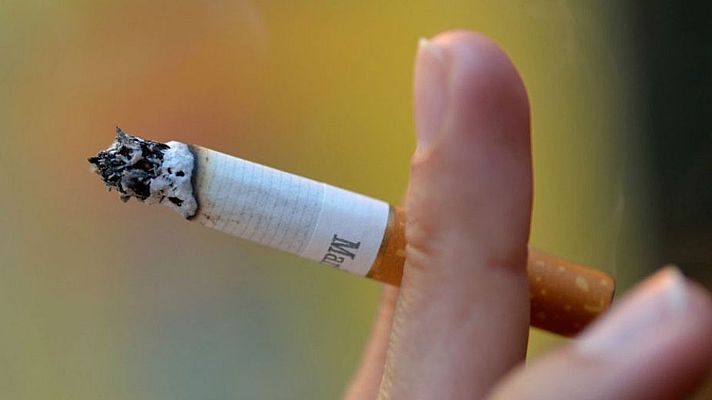 Telediario 1 - Retira la custodia compartida por fumar