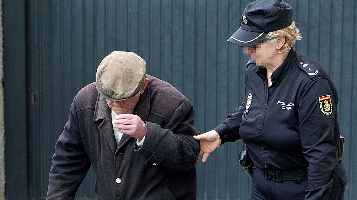 Telediario 1 - Un anciano, detenido por rayar más de 1.000 coches