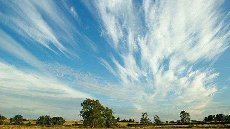 Predominio del tiempo estable y cielos poco nubosos - El tiempo | Ver