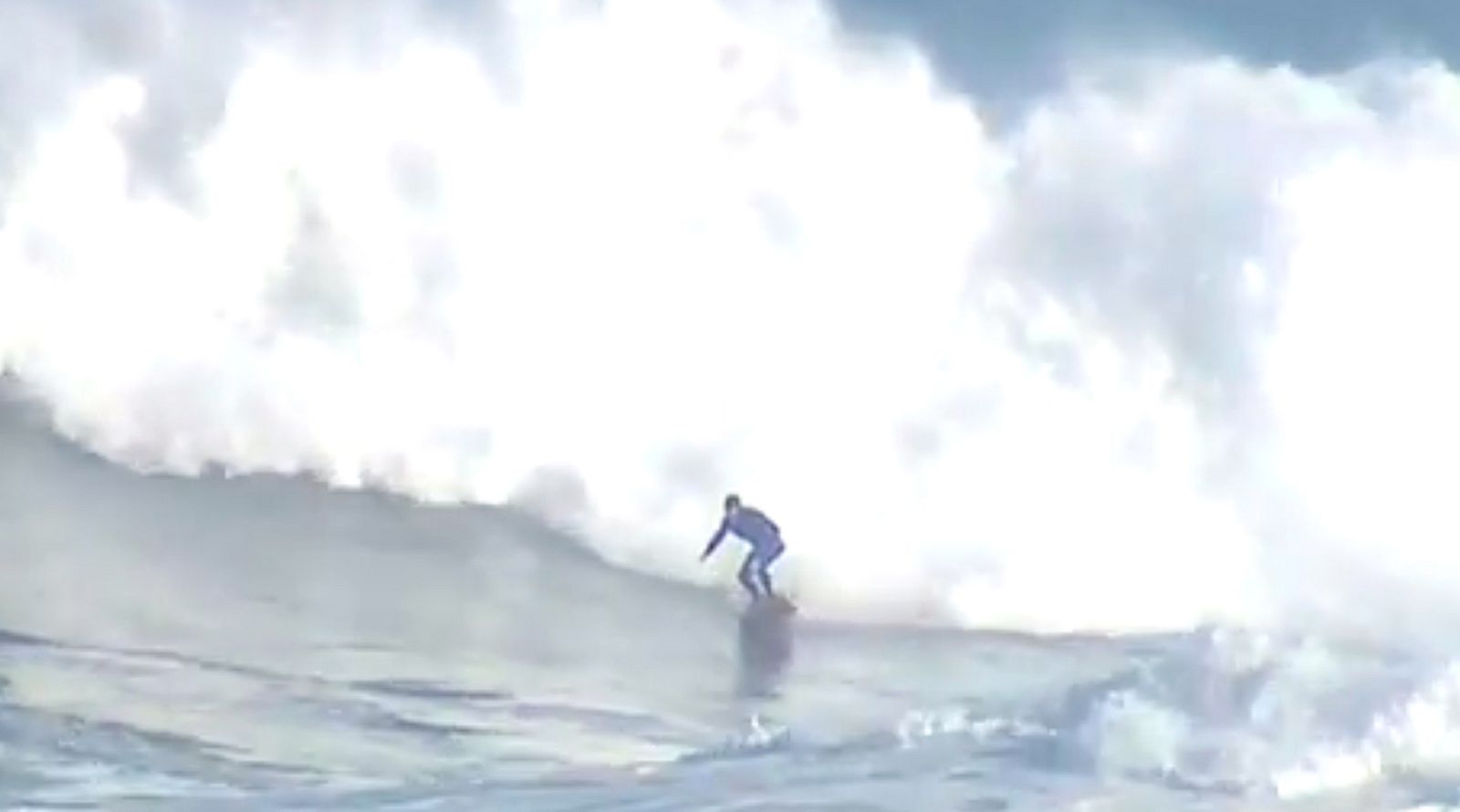 La Vaca Gigante es una competición que se disputa solo cuando hay olas gigantes. La metereología permitirá que se dispute este fin de semana en Santander, donde se han reunido los mejores surfistas del mundo.