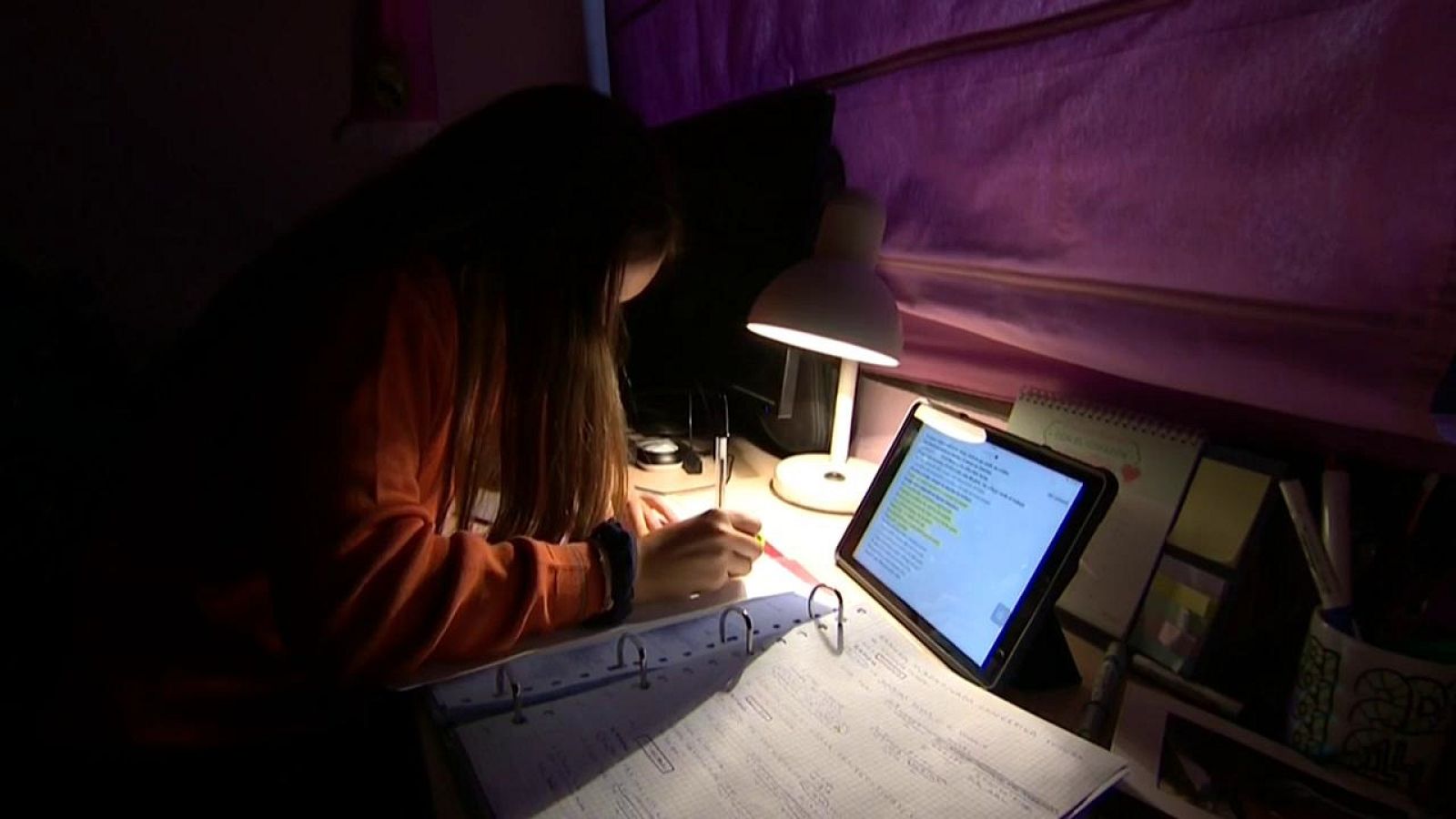 Informe Semanal - Menores en la red - ver ahora