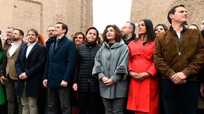 Informativo 24h - Casado, Rivera y Abascal presionan a Sánchez y piden elecciones "inmediatas" en una concentración en Colón