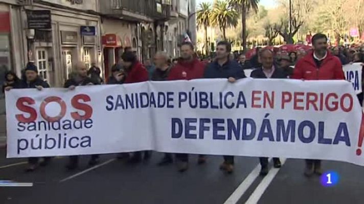 Telediario 1 - Miles de personas se han manifestado en Teruel y Santiago de Compostela para pedir mejoras sanitarias