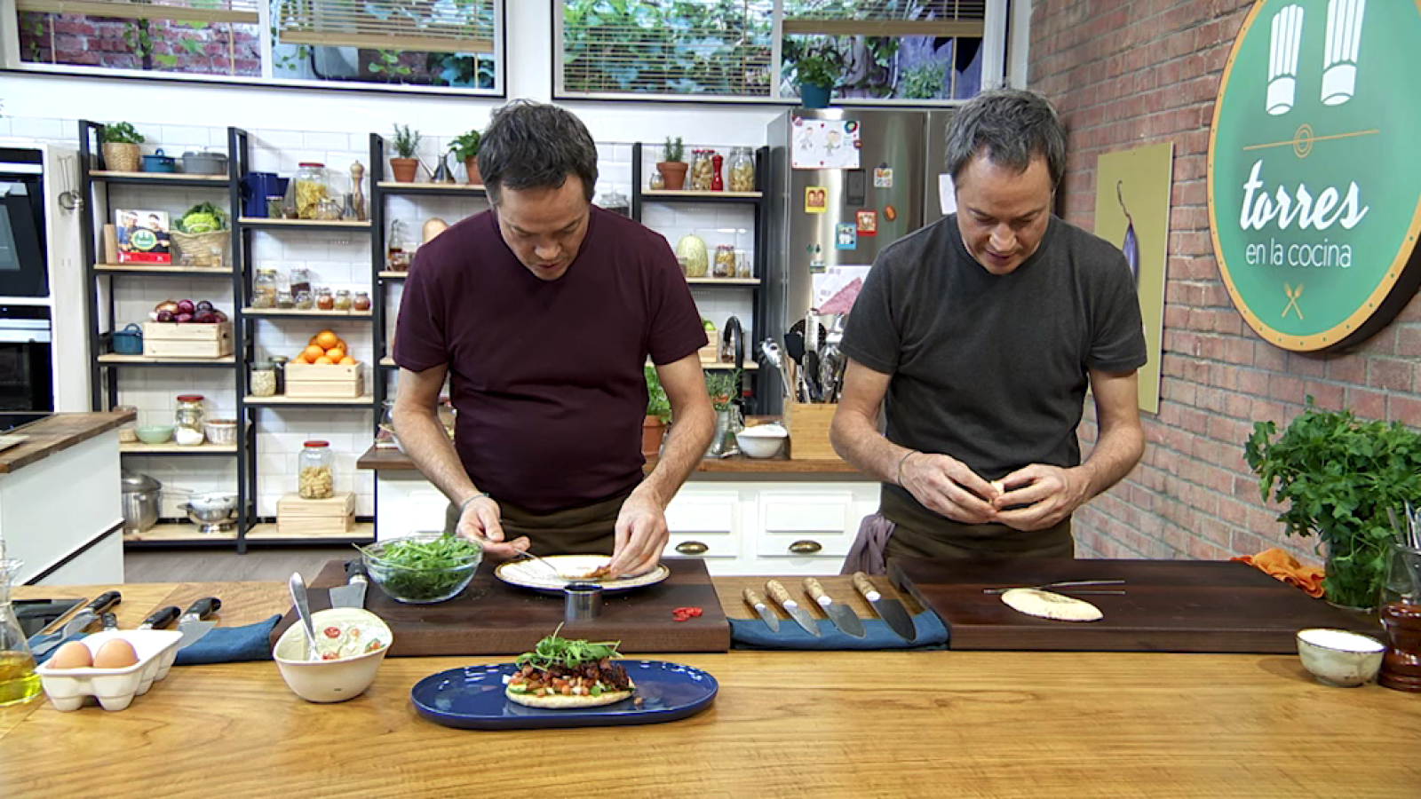 Torres en la cocina - Mollete con huevo y rollos de canela - ver ahora